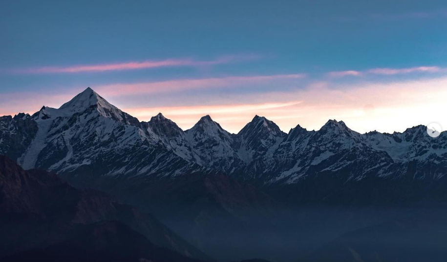 peaks of 
